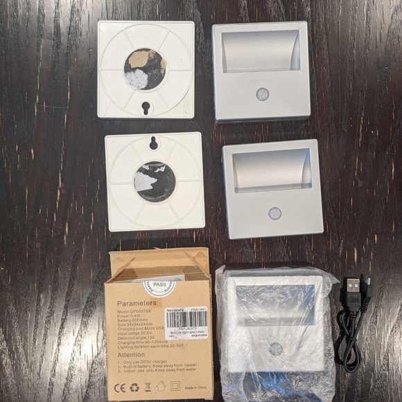 3 Motion Sensor Lights - Picture 1 of 4